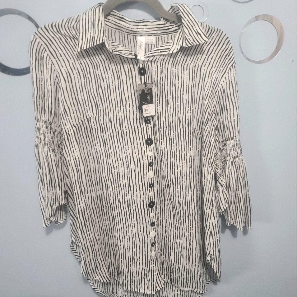 Blouse - Picture 2 of 5